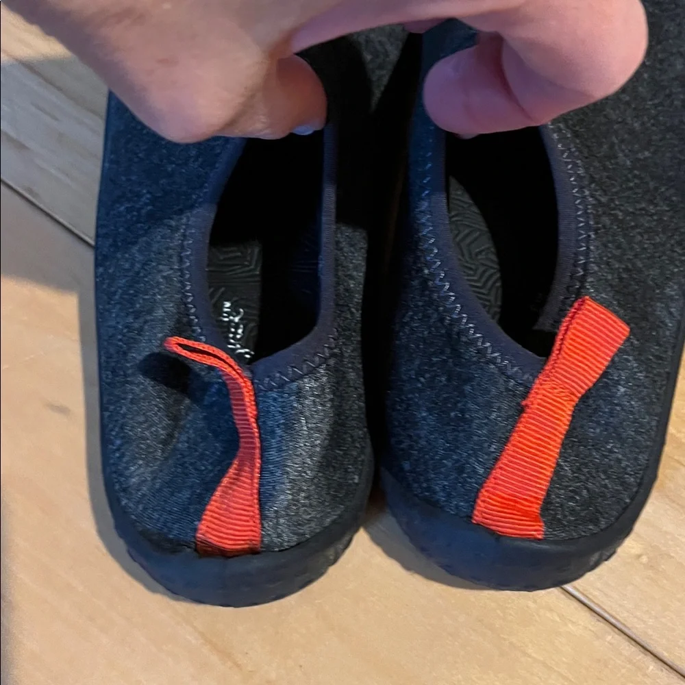 Boys Target brand black/gray/red water shoes size 3